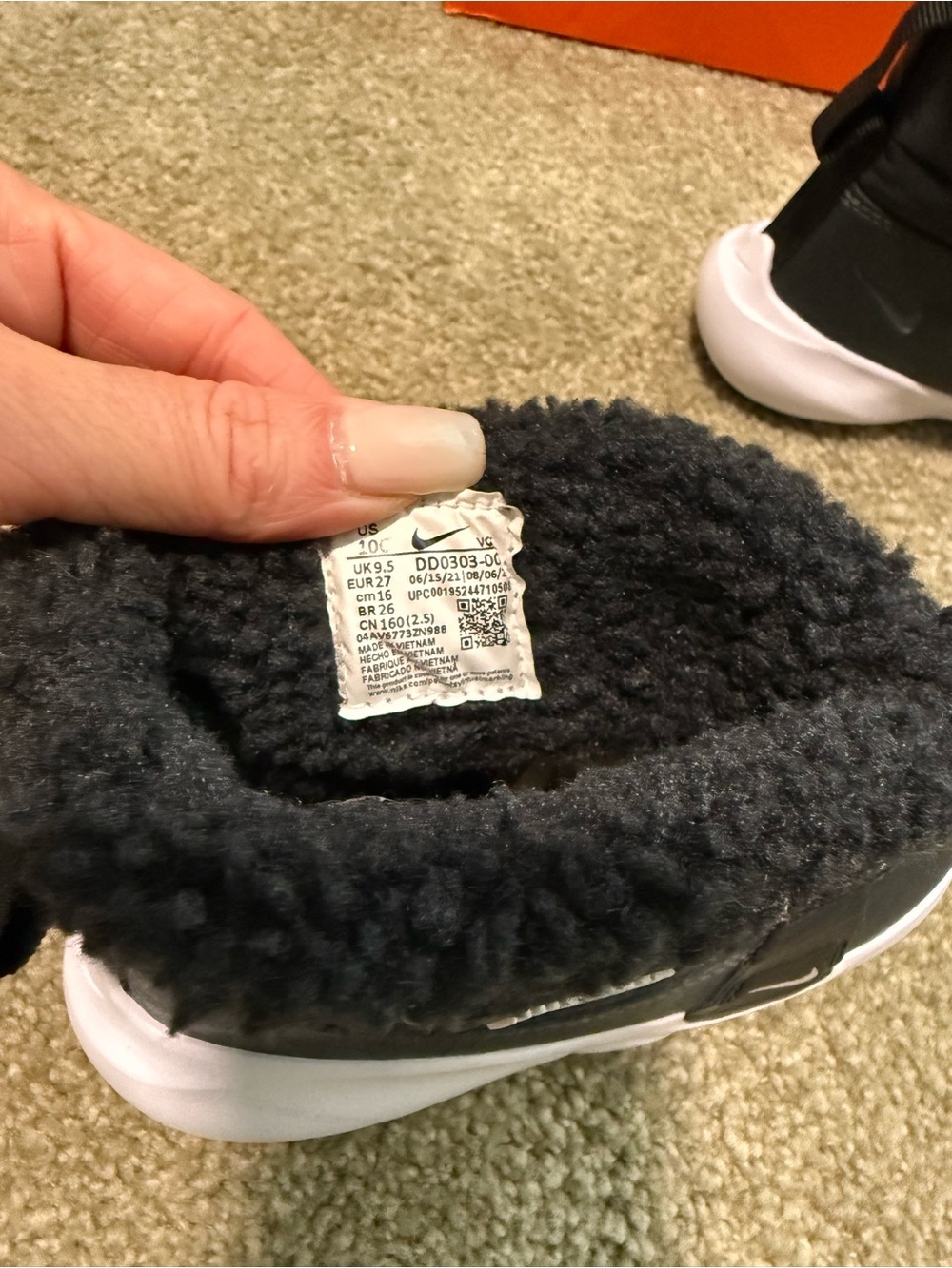 Nike Kids Black and White Strap Boot Sneakers - Picture 8 of 10